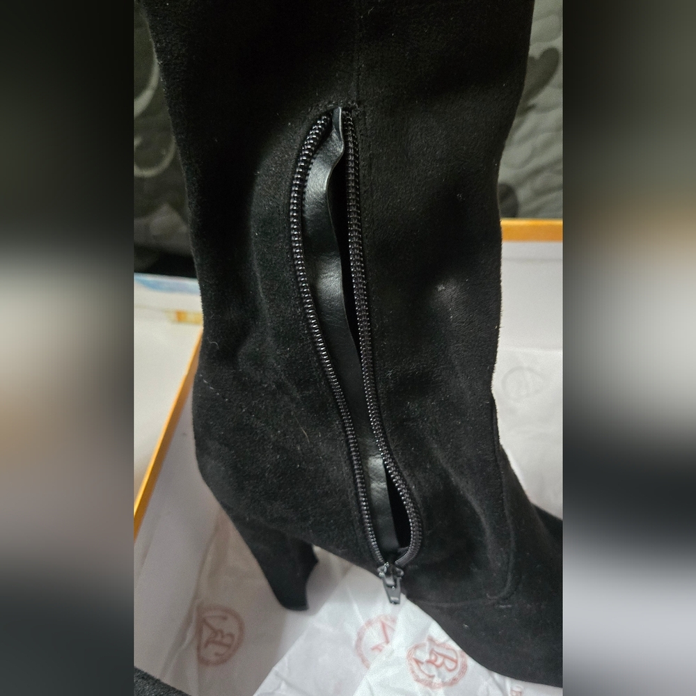 Shoe Dazzel LIKE NEW Women's Black Suede Thigh-High Boots Sz7 - Picture 3 of 8